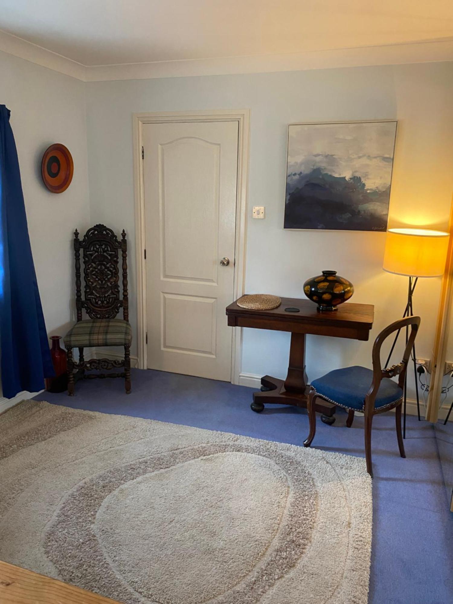Beautiful private room with Kingsize bed&large private en-suite Peterborough Buitenkant foto