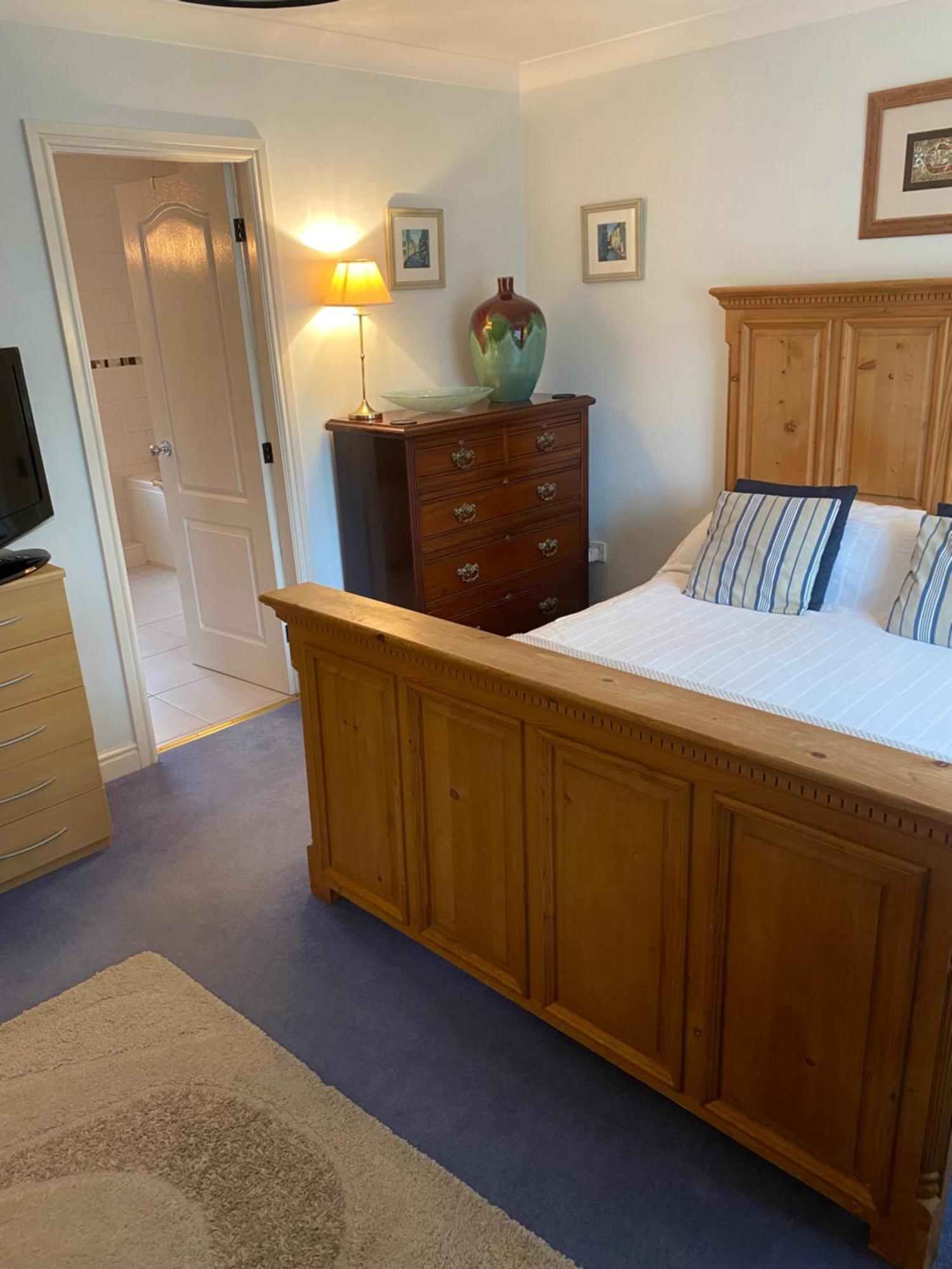 Beautiful private room with Kingsize bed&large private en-suite Peterborough Buitenkant foto